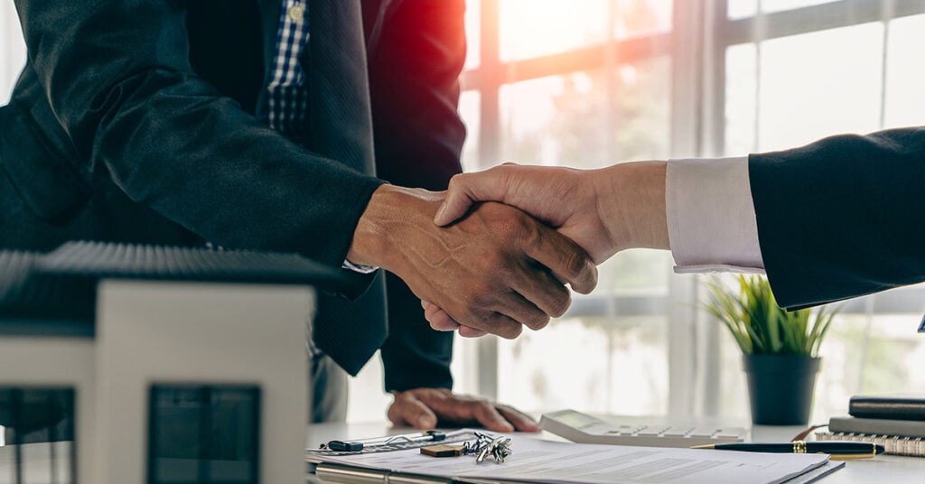 Should I Invest in Legal Marijuana & Cannabis Industry?